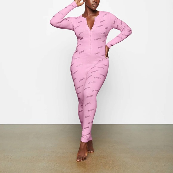 SKIMS Other - NWT SKIMS Rhinestone Logo Pointelle Onesie in Bubble Gum Pink Size Small